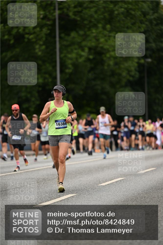29.06.2025 - hella hamburg halbmarathon Dr. Thomas Lammeyer http://msf.ph/oto/8424849 29.06.2025 10:49:41 Kennedybrücke 1024, 1774, 1798, 2550, 2779, 3570, 4275, 4337, 4388, 5099, 5190, 5339, 5949, 6841, 6888, 7699, 7859, 7912, 8745, 8907, 9536, 10562, 10668, 10727 meine-sportfotos.de