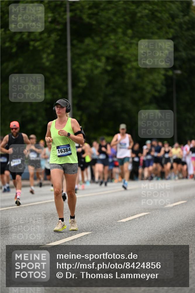 29.06.2025 - hella hamburg halbmarathon Dr. Thomas Lammeyer http://msf.ph/oto/8424856 29.06.2025 10:49:41 Kennedybrücke 1024, 1774, 1798, 2550, 2779, 3570, 4275, 4337, 4388, 5099, 5190, 5339, 5949, 6841, 6888, 7699, 7859, 7912, 8745, 8907, 9536, 10562, 10668, 10727 meine-sportfotos.de