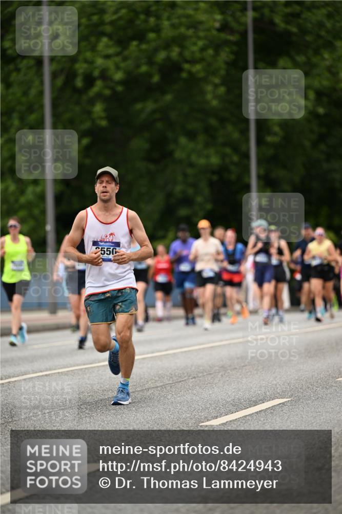 29.06.2025 - hella hamburg halbmarathon Dr. Thomas Lammeyer http://msf.ph/oto/8424943 29.06.2025 10:49:49 Kennedybrücke 1774, 1798, 2550, 2779, 2846, 2954, 3570, 3879, 3993, 4275, 4337, 4388, 5099, 5108, 5190, 5339, 5949, 6888, 7699, 7859, 7912, 8272, 8594, 9536, 10562, 10668, 10727 meine-sportfotos.de