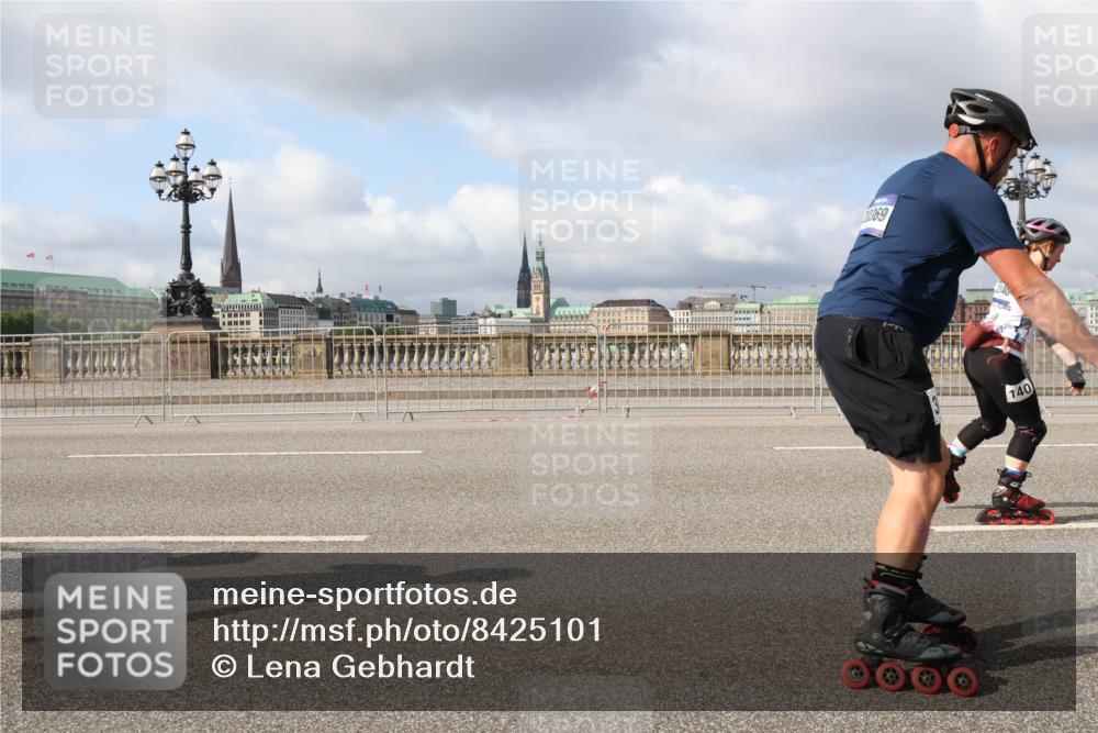29.06.2025 - hella hamburg halbmarathon Lena Gebhardt http://msf.ph/oto/8425101 29.06.2025 08:58:45 Lombardsbrücke 20369, 140 meine-sportfotos.de