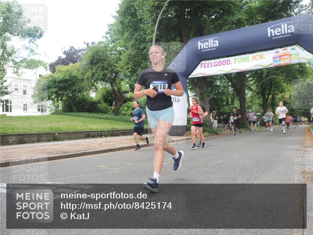 29.06.2025 - hella hamburg halbmarathon KatJ http://msf.ph/oto/8425174 29.06.2025 10:39:13 Zwischen KM18-KM19 1098, 2397, 2636, 2818, 4967, 6286, 8139 meine-sportfotos.de