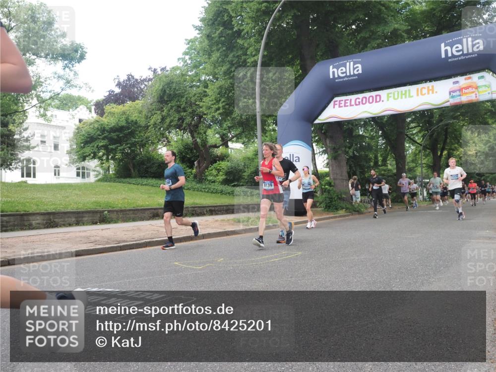 29.06.2025 - hella hamburg halbmarathon KatJ http://msf.ph/oto/8425201 29.06.2025 10:39:14 Zwischen KM18-KM19 1098, 2397, 2818, 4967, 6286, 8139 meine-sportfotos.de