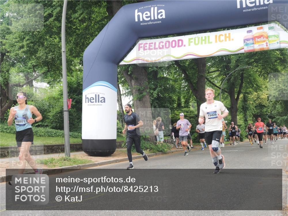 29.06.2025 - hella hamburg halbmarathon KatJ http://msf.ph/oto/8425213 29.06.2025 10:39:15 Zwischen KM18-KM19 1098, 2397, 2818, 4967, 6286, 8139 meine-sportfotos.de