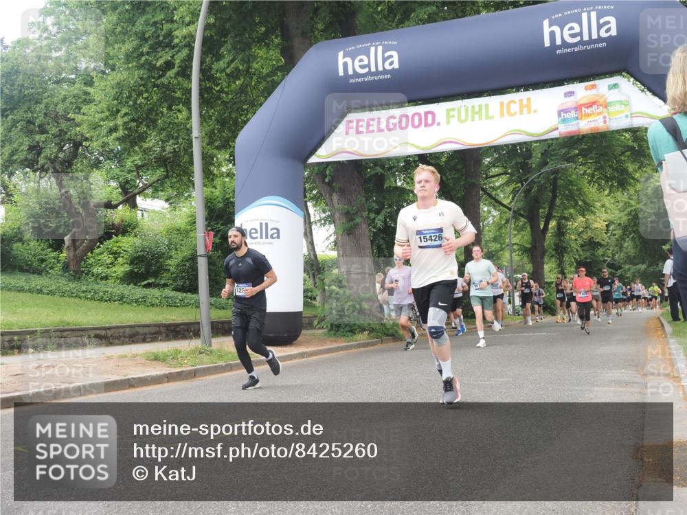 29.06.2025 - hella hamburg halbmarathon KatJ http://msf.ph/oto/8425260 29.06.2025 10:39:16 Zwischen KM18-KM19 1098, 2397, 2818, 4967, 6286, 8139 meine-sportfotos.de
