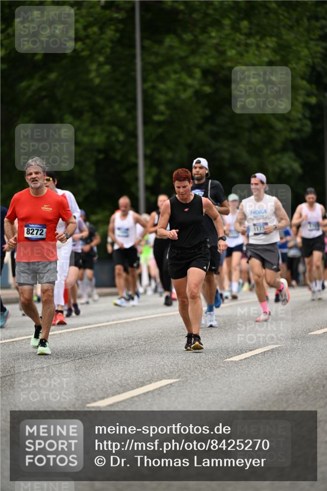 29.06.2025 - hella hamburg halbmarathon Dr. Thomas Lammeyer http://msf.ph/oto/8425270 29.06.2025 10:49:57 Kennedybrücke 1085, 1774, 2550, 2657, 2664, 2779, 2846, 2954, 3357, 3377, 3879, 3993, 4119, 4820, 5099, 5108, 5190, 5339, 5703, 6763, 7699, 7859, 7912, 8272, 8594, 9536, 10562, 10727, 11119, 11332 meine-sportfotos.de