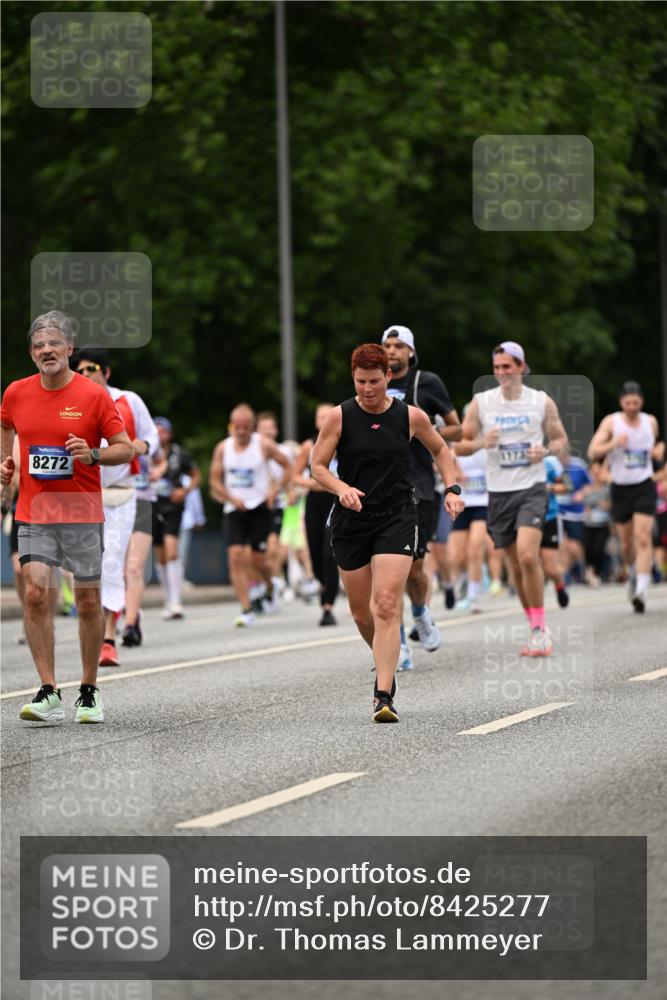 29.06.2025 - hella hamburg halbmarathon Dr. Thomas Lammeyer http://msf.ph/oto/8425277 29.06.2025 10:49:58 Kennedybrücke 1085, 1465, 1774, 2550, 2657, 2664, 2779, 2846, 2954, 3357, 3377, 3879, 3993, 4119, 4820, 5099, 5108, 5190, 5339, 5703, 6763, 7699, 7859, 7912, 8272, 8594, 9536, 10562, 10727, 11119, 11332 meine-sportfotos.de