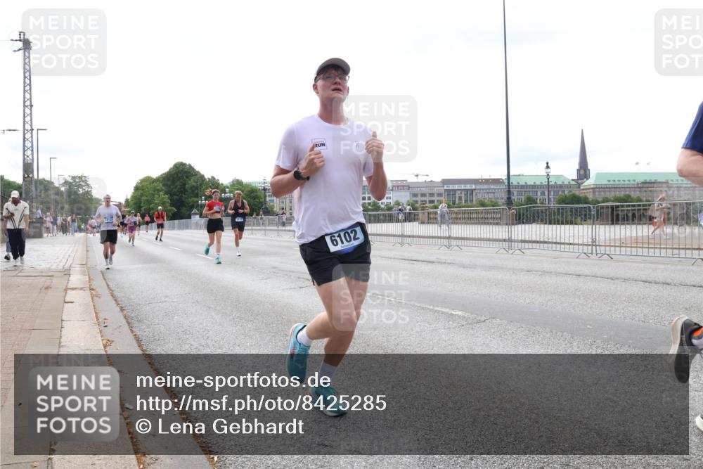 29.06.2025 - hella hamburg halbmarathon Lena Gebhardt http://msf.ph/oto/8425285 29.06.2025 10:28:43 Lombardsbrücke 16125, 6102, 1518, 1557, 1869, 3445, 3717, 4161, 4362, 4700, 4834, 5167, 5249, 5250, 5718, 5903, 5939, 6102, 6418, 7667, 7980, 8327, 8560, 9642, 9653, 9716, 9855, 10068, 10434, 12442, 13045, 13296, 13400, 14205, 15143, 15256, 15452, 15453, 16125, 16643, 18293, 18604, 19180 meine-sportfotos.de