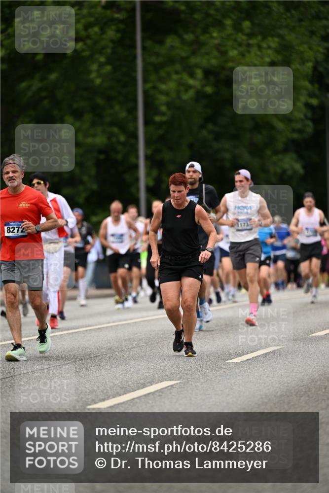 29.06.2025 - hella hamburg halbmarathon Dr. Thomas Lammeyer http://msf.ph/oto/8425286 29.06.2025 10:49:58 Kennedybrücke 1085, 1465, 1774, 2550, 2657, 2664, 2779, 2846, 2954, 3357, 3377, 3879, 3993, 4119, 4820, 5099, 5108, 5190, 5339, 5703, 6763, 7699, 7859, 7912, 8272, 8594, 9536, 10562, 10727, 11119, 11332 meine-sportfotos.de
