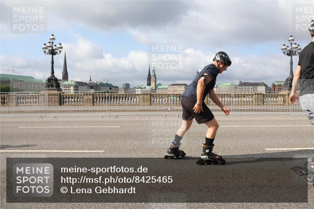 29.06.2025 - hella hamburg halbmarathon Lena Gebhardt http://msf.ph/oto/8425465 29.06.2025 08:58:46 Lombardsbrücke  meine-sportfotos.de