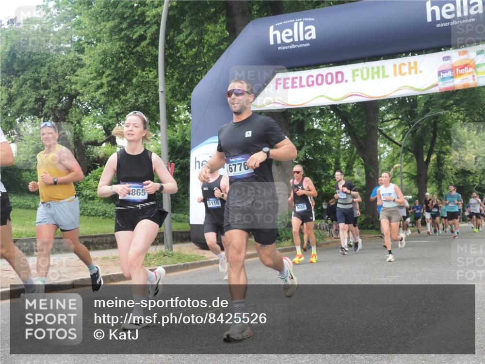 29.06.2025 - hella hamburg halbmarathon KatJ http://msf.ph/oto/8425526 29.06.2025 10:39:23 Zwischen KM18-KM19 3426, 4635, 5116, 5607, 6776, 7409 meine-sportfotos.de
