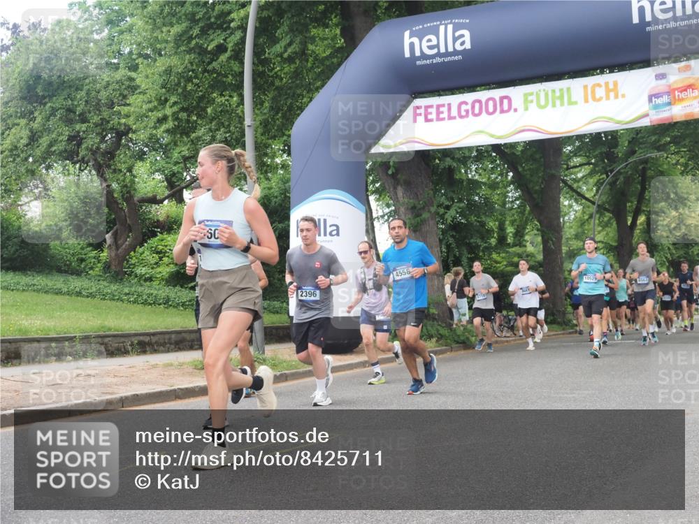 29.06.2025 - hella hamburg halbmarathon KatJ http://msf.ph/oto/8425711 29.06.2025 10:39:26 Zwischen KM18-KM19 2396, 3426, 4558, 4635, 5116, 5607, 6776, 7409, 8720 meine-sportfotos.de