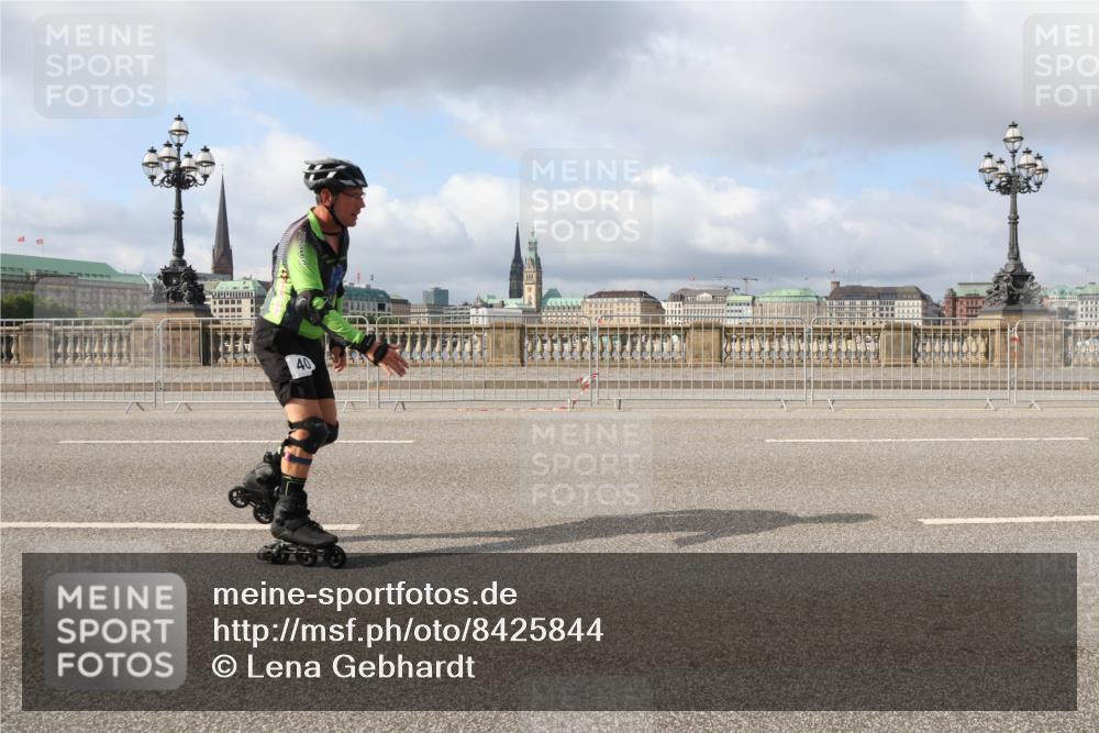 29.06.2025 - hella hamburg halbmarathon Lena Gebhardt http://msf.ph/oto/8425844 29.06.2025 08:58:47 Lombardsbrücke 40 meine-sportfotos.de