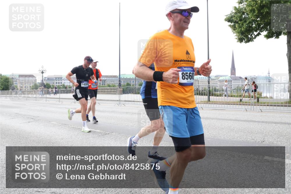 29.06.2025 - hella hamburg halbmarathon Lena Gebhardt http://msf.ph/oto/8425875 29.06.2025 10:28:54 Lombardsbrücke 14205, 6418, 8560, 1518, 1557, 1869, 2688, 3717, 4161, 4362, 4700, 4834, 4982, 5167, 5249, 5250, 5718, 5903, 5939, 6102, 6345, 6418, 7169, 7980, 8048, 8560, 9642, 9716, 9855, 10068, 10434, 12099, 12404, 12442, 13400, 14205, 15143, 15256, 15452, 15453, 15952, 15955, 16125, 16643, 18293, 19180 meine-sportfotos.de