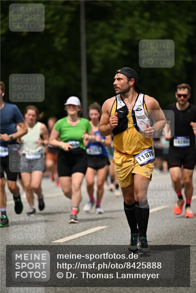 29.06.2025 - hella hamburg halbmarathon Dr. Thomas Lammeyer http://msf.ph/oto/8425888 29.06.2025 10:50:12 Kennedybrücke 1060, 1085, 1426, 1465, 1854, 2217, 2657, 2664, 2846, 2954, 2965, 3357, 3377, 3879, 3993, 4099, 4102, 4119, 4820, 5108, 5703, 5914, 6393, 6763, 6788, 6980, 7530, 7983, 8272, 8594, 11119, 11332, 11393 meine-sportfotos.de