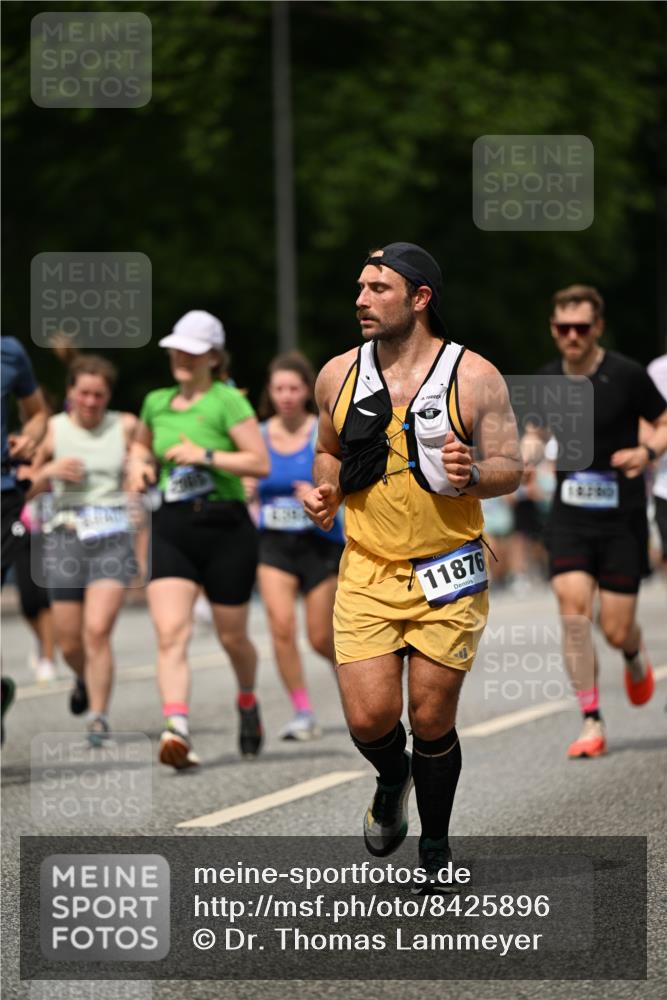 29.06.2025 - hella hamburg halbmarathon Dr. Thomas Lammeyer http://msf.ph/oto/8425896 29.06.2025 10:50:13 Kennedybrücke 1060, 1085, 1421, 1426, 1465, 1854, 2217, 2657, 2664, 2846, 2954, 2965, 3357, 3377, 3879, 4099, 4102, 4119, 4820, 5108, 5703, 5914, 6393, 6763, 6788, 6980, 7530, 7983, 8272, 8594, 11119, 11332, 11393 meine-sportfotos.de