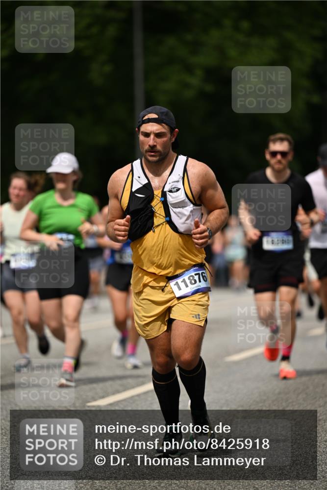 29.06.2025 - hella hamburg halbmarathon Dr. Thomas Lammeyer http://msf.ph/oto/8425918 29.06.2025 10:50:13 Kennedybrücke 1060, 1085, 1421, 1426, 1465, 1854, 2217, 2657, 2664, 2846, 2954, 2965, 3357, 3377, 3879, 4099, 4102, 4119, 4820, 5108, 5703, 5914, 6393, 6763, 6788, 6980, 7530, 7983, 8272, 8594, 11119, 11332, 11393 meine-sportfotos.de
