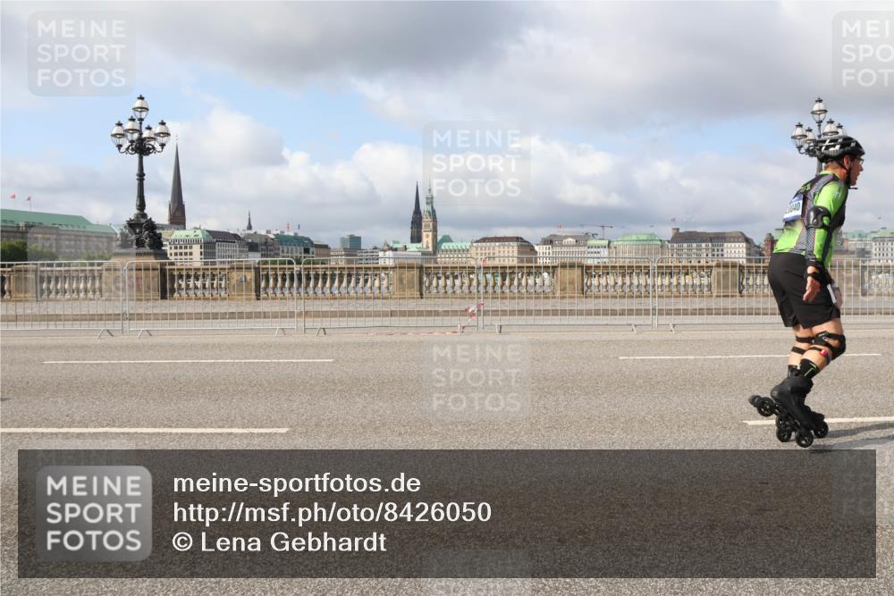 29.06.2025 - hella hamburg halbmarathon Lena Gebhardt http://msf.ph/oto/8426050 29.06.2025 08:58:47 Lombardsbrücke  meine-sportfotos.de