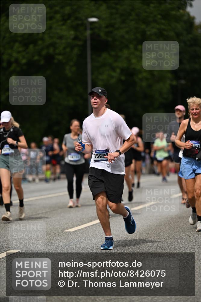 29.06.2025 - hella hamburg halbmarathon Dr. Thomas Lammeyer http://msf.ph/oto/8426075 29.06.2025 10:50:17 Kennedybrücke 1060, 1085, 1421, 1426, 1465, 1854, 2217, 2657, 2664, 2954, 2965, 3357, 3377, 4099, 4102, 4119, 4223, 4224, 4820, 5108, 5703, 5914, 6393, 6763, 6788, 6980, 7303, 7530, 7983, 8594, 10812, 11119, 11332, 11393 meine-sportfotos.de