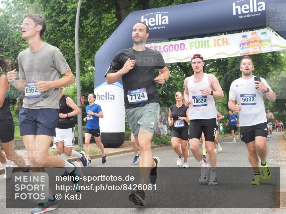 29.06.2025 - hella hamburg halbmarathon KatJ http://msf.ph/oto/8426081 29.06.2025 10:39:31 Zwischen KM18-KM19 2364, 2396, 3426, 4558, 4814, 4839, 5032, 5116, 5482, 5607, 6562, 6657, 7724, 7732, 8661, 8710, 8720 meine-sportfotos.de