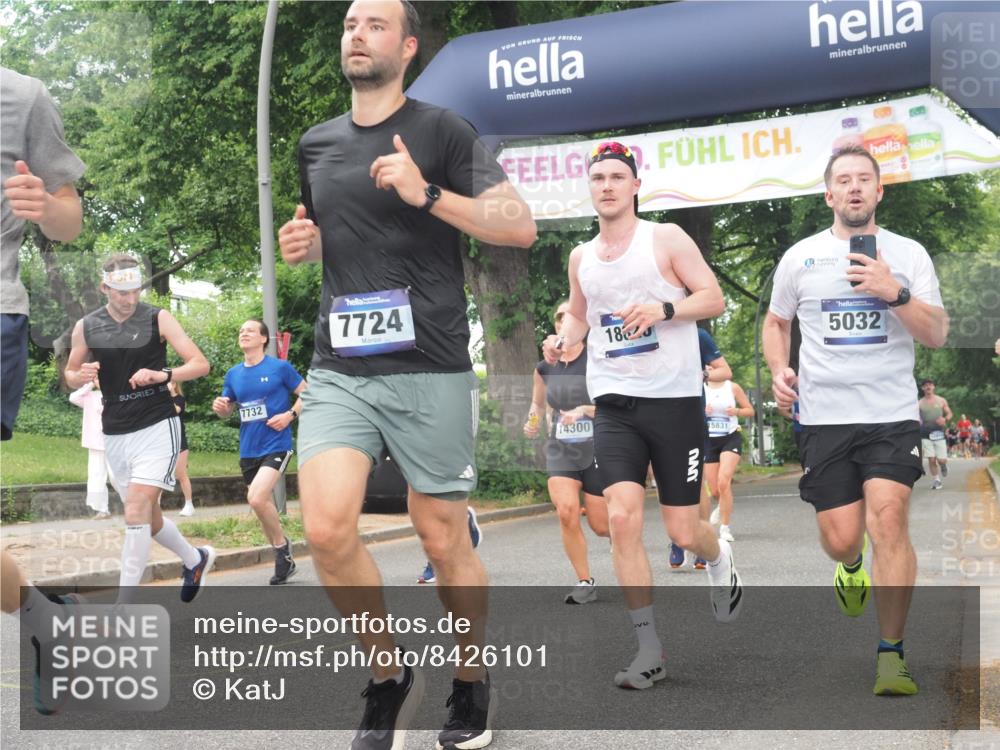 29.06.2025 - hella hamburg halbmarathon KatJ http://msf.ph/oto/8426101 29.06.2025 10:39:31 Zwischen KM18-KM19 2364, 2396, 3426, 4558, 4814, 4839, 5032, 5116, 5482, 5607, 6562, 6657, 7724, 7732, 8661, 8710, 8720 meine-sportfotos.de