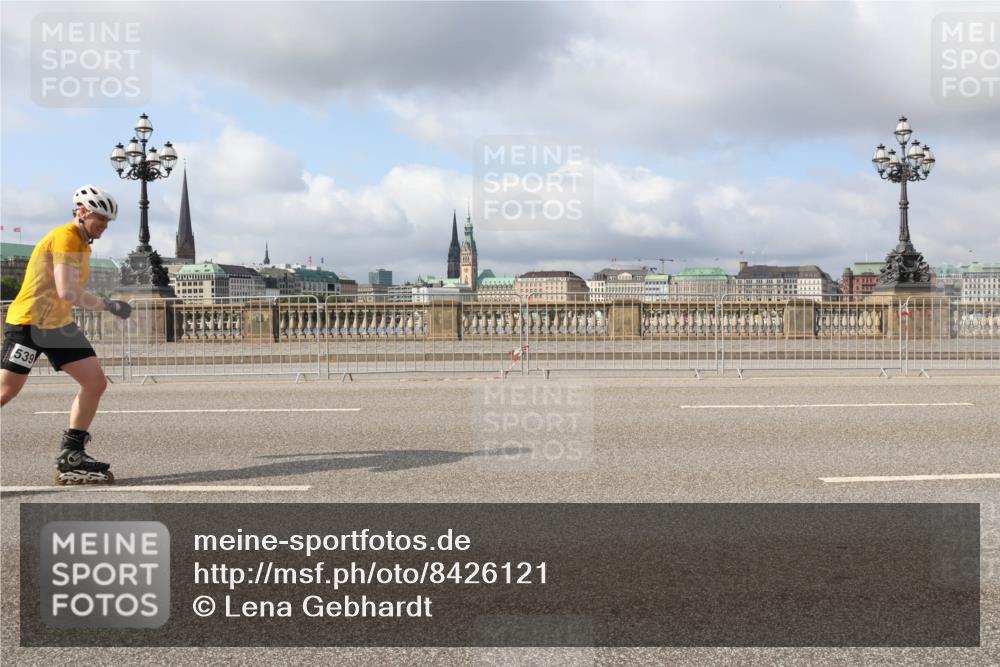 29.06.2025 - hella hamburg halbmarathon Lena Gebhardt http://msf.ph/oto/8426121 29.06.2025 08:58:48 Lombardsbrücke 539 meine-sportfotos.de