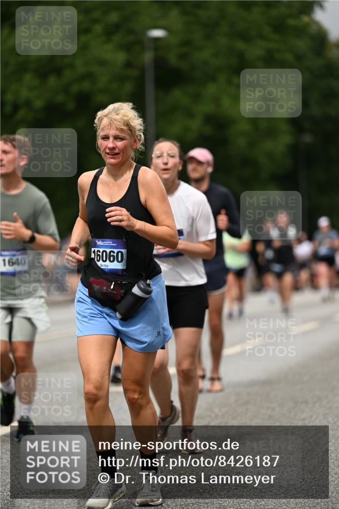 29.06.2025 - hella hamburg halbmarathon Dr. Thomas Lammeyer http://msf.ph/oto/8426187 29.06.2025 10:50:20 Kennedybrücke 1060, 1085, 1421, 1426, 1465, 1854, 2008, 2217, 2657, 2664, 2965, 3357, 3377, 4099, 4102, 4119, 4223, 4224, 4820, 5044, 5703, 5914, 6393, 6763, 6788, 6980, 7303, 7530, 7983, 10812, 11119, 11332, 11393 meine-sportfotos.de