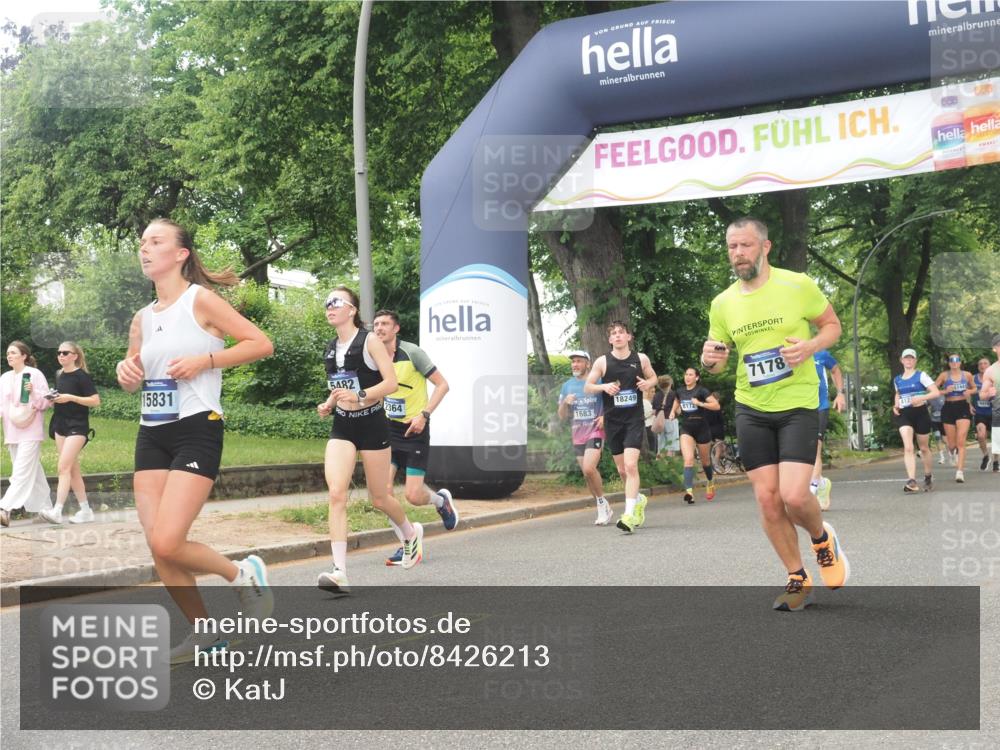 29.06.2025 - hella hamburg halbmarathon KatJ http://msf.ph/oto/8426213 29.06.2025 10:39:33 Zwischen KM18-KM19 2364, 2396, 4814, 4839, 5032, 5482, 6562, 6657, 7178, 7724, 7732, 8172, 8661, 8710, 8720 meine-sportfotos.de