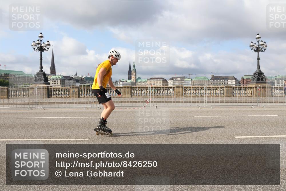 29.06.2025 - hella hamburg halbmarathon Lena Gebhardt http://msf.ph/oto/8426250 29.06.2025 08:58:48 Lombardsbrücke  meine-sportfotos.de