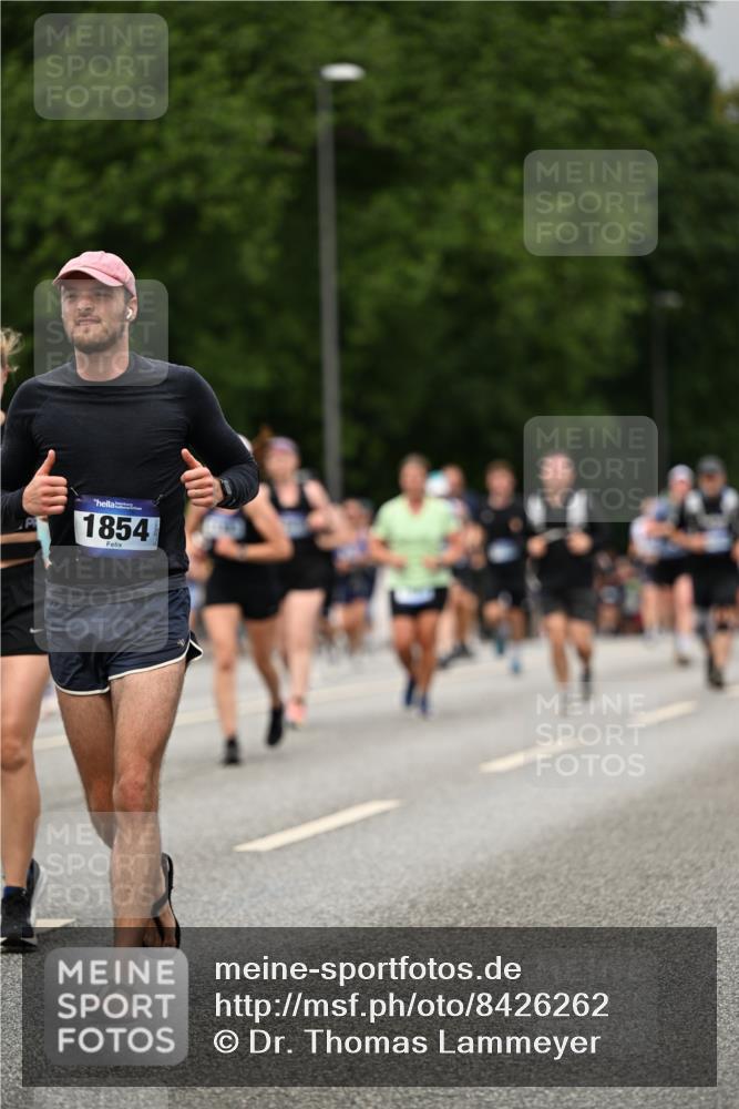 29.06.2025 - hella hamburg halbmarathon Dr. Thomas Lammeyer http://msf.ph/oto/8426262 29.06.2025 10:50:22 Kennedybrücke 1060, 1085, 1421, 1426, 1465, 1854, 1983, 2008, 2217, 2657, 2664, 2965, 3357, 3377, 4099, 4102, 4119, 4223, 4224, 5044, 5914, 6393, 6763, 6788, 6980, 7303, 7530, 7983, 10812, 11119, 11393 meine-sportfotos.de