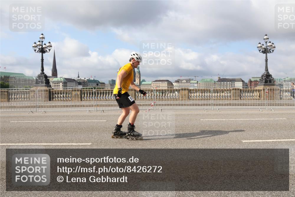 29.06.2025 - hella hamburg halbmarathon Lena Gebhardt http://msf.ph/oto/8426272 29.06.2025 08:58:48 Lombardsbrücke  meine-sportfotos.de
