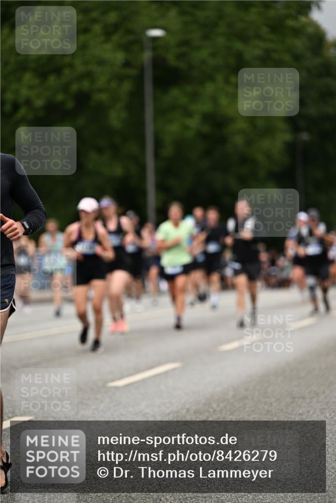 29.06.2025 - hella hamburg halbmarathon Dr. Thomas Lammeyer http://msf.ph/oto/8426279 29.06.2025 10:50:22 Kennedybrücke 1060, 1085, 1421, 1426, 1465, 1854, 1983, 2008, 2217, 2657, 2664, 2965, 3357, 3377, 4099, 4102, 4119, 4223, 4224, 5044, 5914, 6393, 6763, 6788, 6980, 7303, 7530, 7983, 10812, 11119, 11393 meine-sportfotos.de