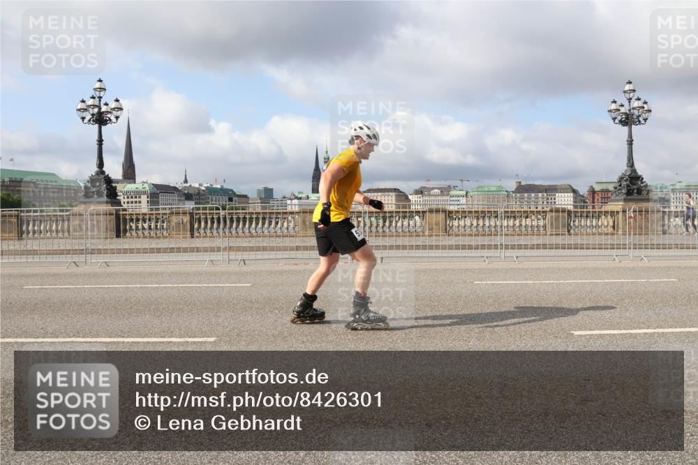 29.06.2025 - hella hamburg halbmarathon Lena Gebhardt http://msf.ph/oto/8426301 29.06.2025 08:58:49 Lombardsbrücke  meine-sportfotos.de