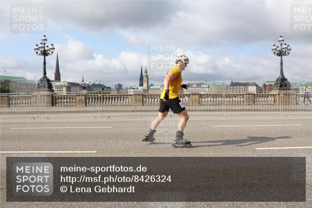 29.06.2025 - hella hamburg halbmarathon Lena Gebhardt http://msf.ph/oto/8426324 29.06.2025 08:58:49 Lombardsbrücke  meine-sportfotos.de