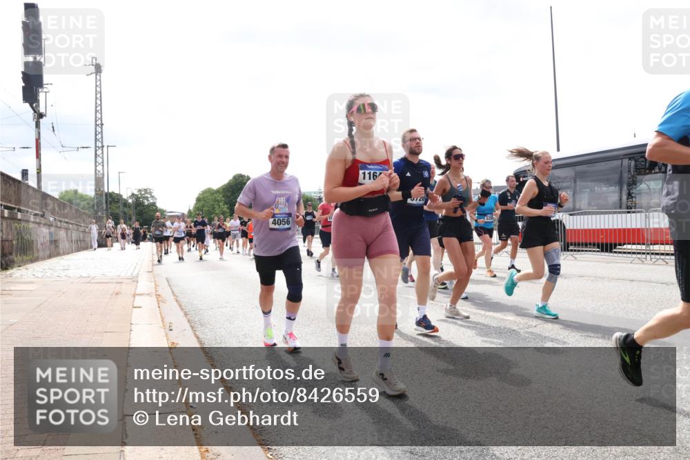 29.06.2025 - hella hamburg halbmarathon Lena Gebhardt http://msf.ph/oto/8426559 29.06.2025 10:43:31 Lombardsbrücke 4056, 116, 1023, 1149, 1155, 1310, 1400, 1467, 1788, 1816, 1878, 2103, 2158, 2267, 2361, 2733, 2971, 3074, 3238, 3329, 3390, 3518, 3597, 3638, 4056, 4177, 4302, 4367, 4680, 4866, 5192, 5201, 5214, 5268, 5370, 5610, 5720, 5755, 6012, 6036, 6096, 6226, 6334, 6440, 6931, 6971, 6973, 7043, 7197, 7205, 7206, 7461, 7489, 7504, 7872, 7926, 8000, 8058, 8135, 8184, 8233, 8408, 8435, 8504, 9072, 9639, 9641, 9644, 9704, 9831, 9976, 10083, 10097, 10200, 10202 meine-sportfotos.de