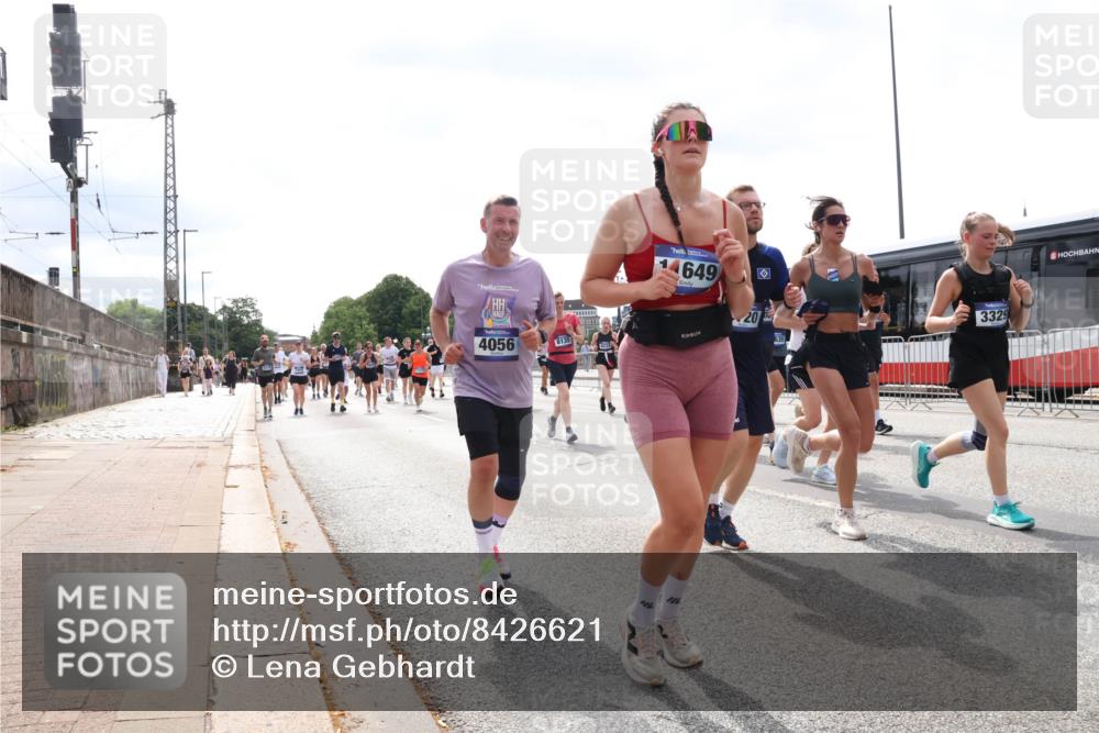 29.06.2025 - hella hamburg halbmarathon Lena Gebhardt http://msf.ph/oto/8426621 29.06.2025 10:43:31 Lombardsbrücke 14649, 20, 639, 3329, 4056, 8135, 1023, 1149, 1155, 1310, 1400, 1467, 1788, 1816, 1878, 2103, 2158, 2267, 2361, 2733, 2971, 3074, 3238, 3329, 3390, 3518, 3597, 3638, 4056, 4177, 4302, 4367, 4680, 4866, 5192, 5201, 5214, 5268, 5370, 5610, 5720, 5755, 6012, 6036, 6096, 6226, 6334, 6440, 6931, 6971, 6973, 7043, 7197, 7205, 7206, 7461, 7489, 7504, 7872, 7926, 8000, 8058, 8135, 8184, 8233, 8408, 8435, 8504, 9072, 9639, 9641, 9644, 9704, 9831, 9976, 10083, 10097, 10200, 10202 meine-sportfotos.de