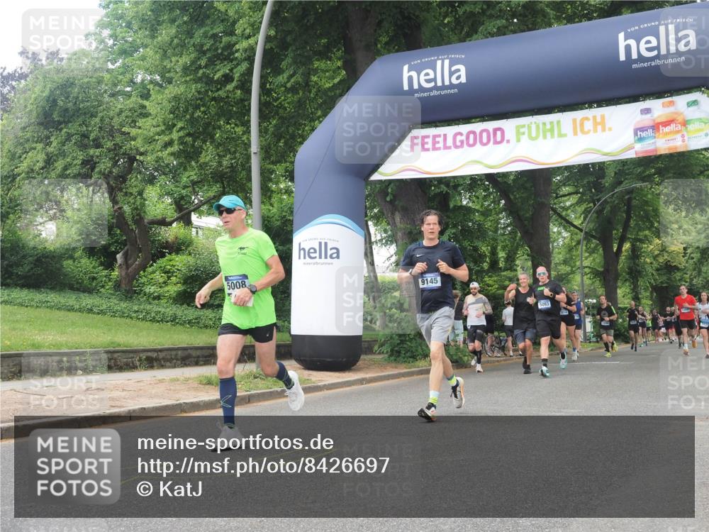 29.06.2025 - hella hamburg halbmarathon KatJ http://msf.ph/oto/8426697 29.06.2025 10:39:43 Zwischen KM18-KM19 1683, 5008, 7383 meine-sportfotos.de