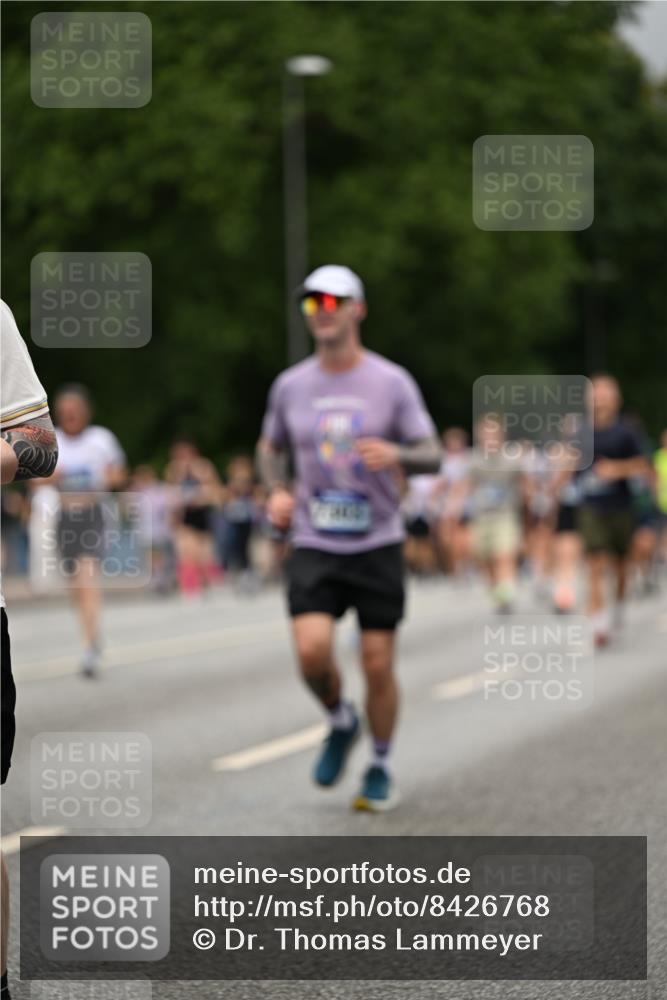 29.06.2025 - hella hamburg halbmarathon Dr. Thomas Lammeyer http://msf.ph/oto/8426768 29.06.2025 10:50:34 Kennedybrücke 1421, 1426, 1695, 1854, 1983, 2008, 2217, 2398, 2917, 3160, 3164, 4099, 4202, 4223, 4224, 4296, 5044, 6124, 6161, 6788, 7303, 7530, 7983, 8477, 9243, 10230, 10367, 10812, 11393 meine-sportfotos.de