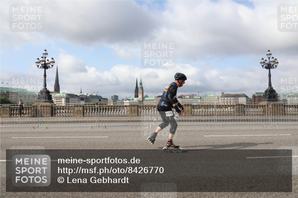 29.06.2025 - hella hamburg halbmarathon Lena Gebhardt http://msf.ph/oto/8426770 29.06.2025 08:58:59 Lombardsbrücke 115 meine-sportfotos.de