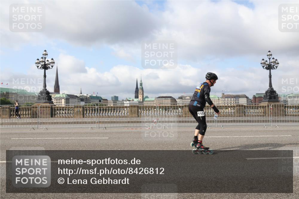 29.06.2025 - hella hamburg halbmarathon Lena Gebhardt http://msf.ph/oto/8426812 29.06.2025 08:58:59 Lombardsbrücke 115 meine-sportfotos.de