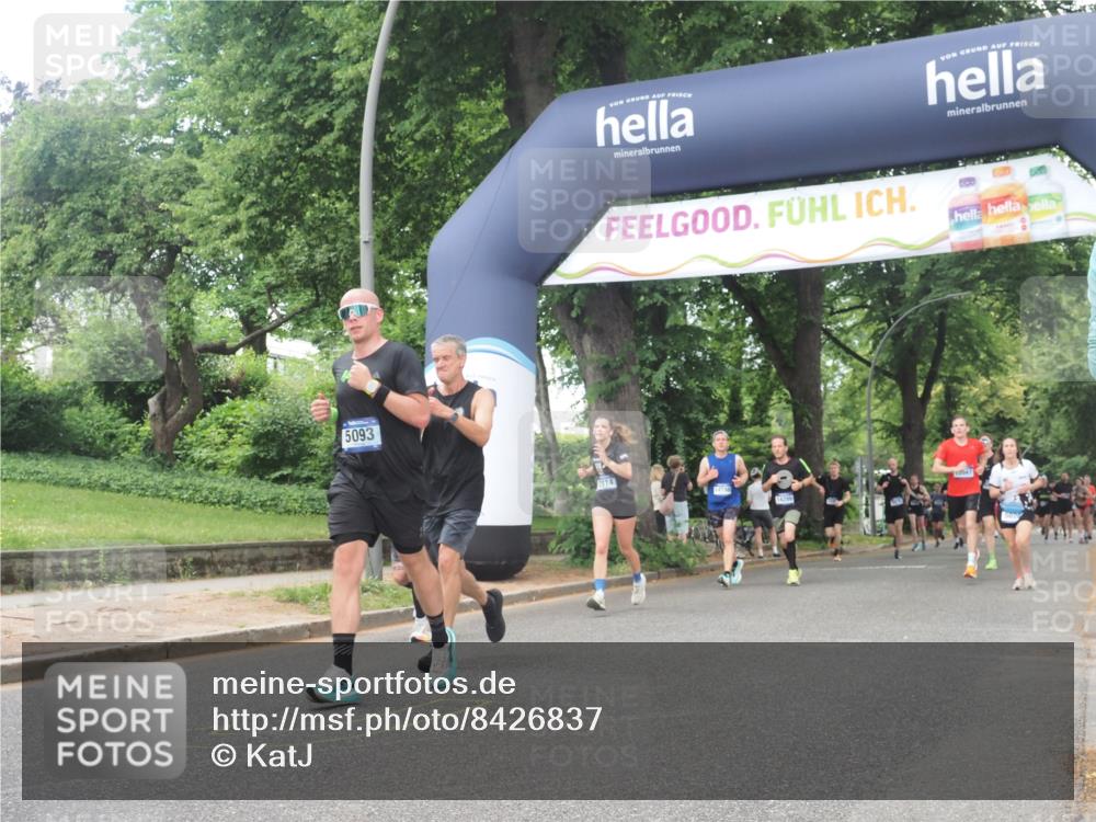 29.06.2025 - hella hamburg halbmarathon KatJ http://msf.ph/oto/8426837 29.06.2025 10:39:46 Zwischen KM18-KM19 2814, 5008, 5020, 5093, 6198, 7383 meine-sportfotos.de