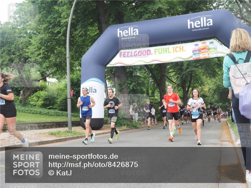 29.06.2025 - hella hamburg halbmarathon KatJ http://msf.ph/oto/8426875 29.06.2025 10:39:48 Zwischen KM18-KM19 1657, 2814, 5008, 5020, 5093, 6198, 7383 meine-sportfotos.de