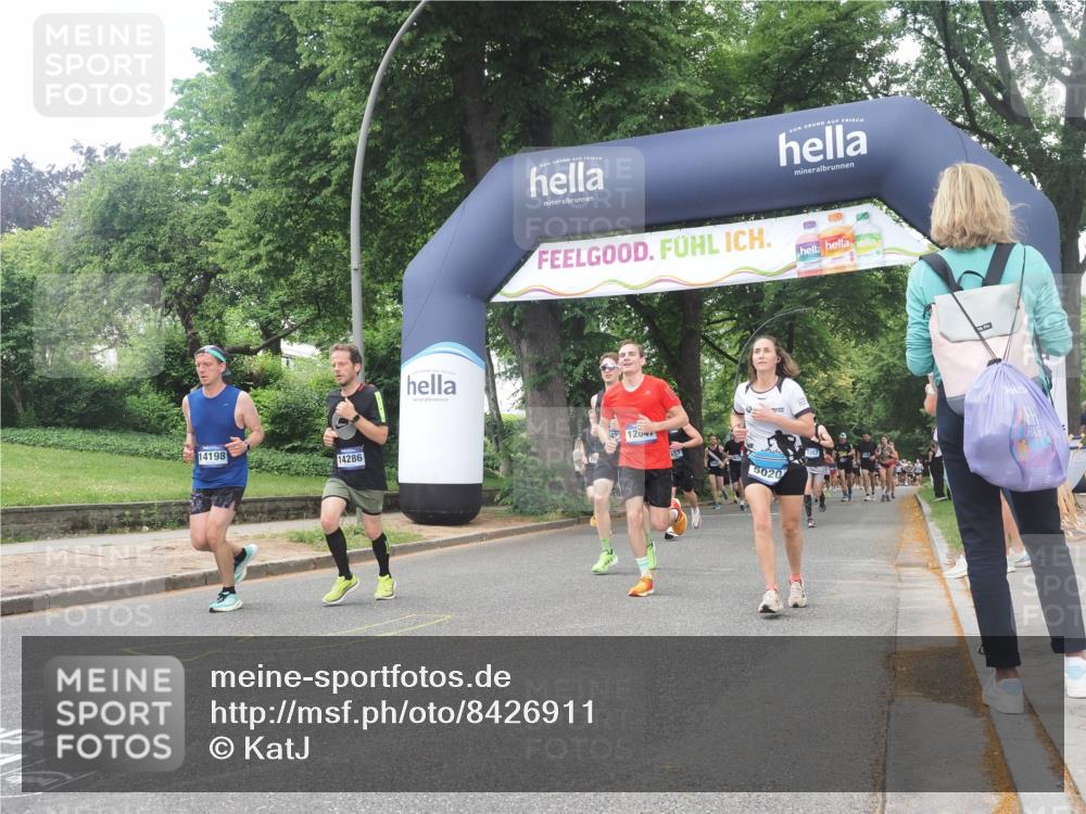 29.06.2025 - hella hamburg halbmarathon KatJ http://msf.ph/oto/8426911 29.06.2025 10:39:49 Zwischen KM18-KM19 1257, 1657, 2814, 5008, 5020, 5093, 6198, 7383, 7475 meine-sportfotos.de