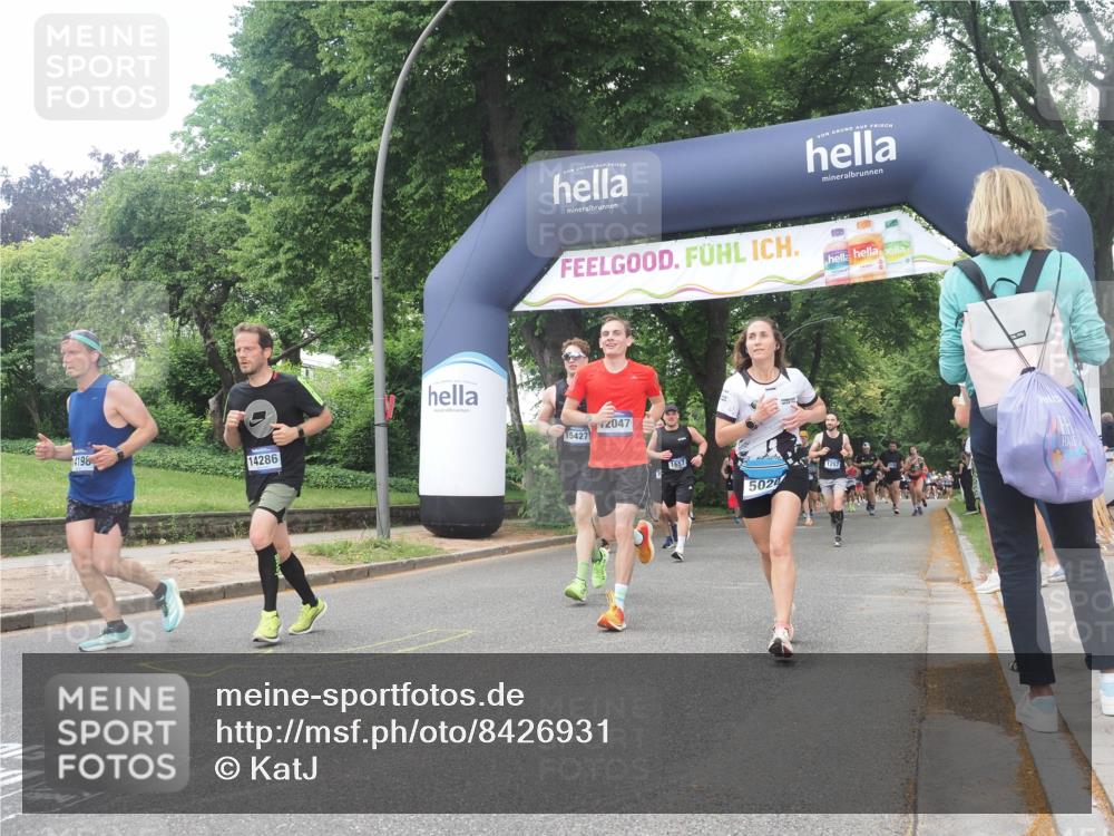 29.06.2025 - hella hamburg halbmarathon KatJ http://msf.ph/oto/8426931 29.06.2025 10:39:49 Zwischen KM18-KM19 1257, 1657, 2814, 5008, 5020, 5093, 6198, 7383, 7475 meine-sportfotos.de