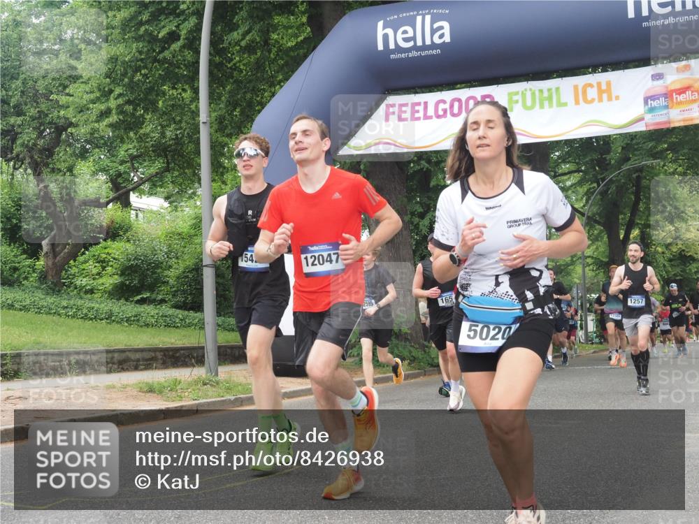 29.06.2025 - hella hamburg halbmarathon KatJ http://msf.ph/oto/8426938 29.06.2025 10:39:50 Zwischen KM18-KM19 1257, 1657, 2814, 5008, 5020, 5093, 6198, 7383, 7475 meine-sportfotos.de