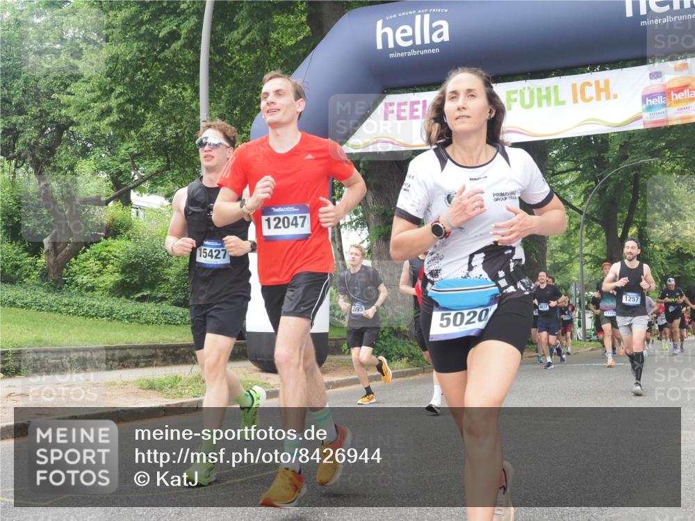 29.06.2025 - hella hamburg halbmarathon KatJ http://msf.ph/oto/8426944 29.06.2025 10:39:50 Zwischen KM18-KM19 1257, 1657, 2814, 5008, 5020, 5093, 6198, 7383, 7475 meine-sportfotos.de