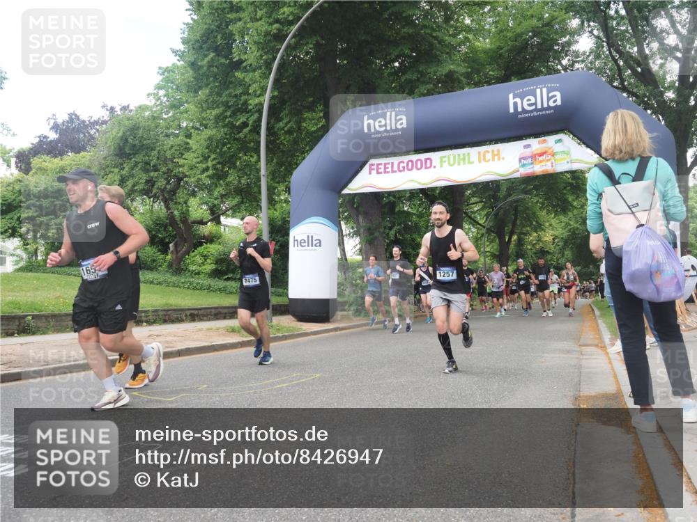 29.06.2025 - hella hamburg halbmarathon KatJ http://msf.ph/oto/8426947 29.06.2025 10:39:52 Zwischen KM18-KM19 1257, 1657, 2540, 2595, 2814, 5020, 5093, 6198, 7475 meine-sportfotos.de