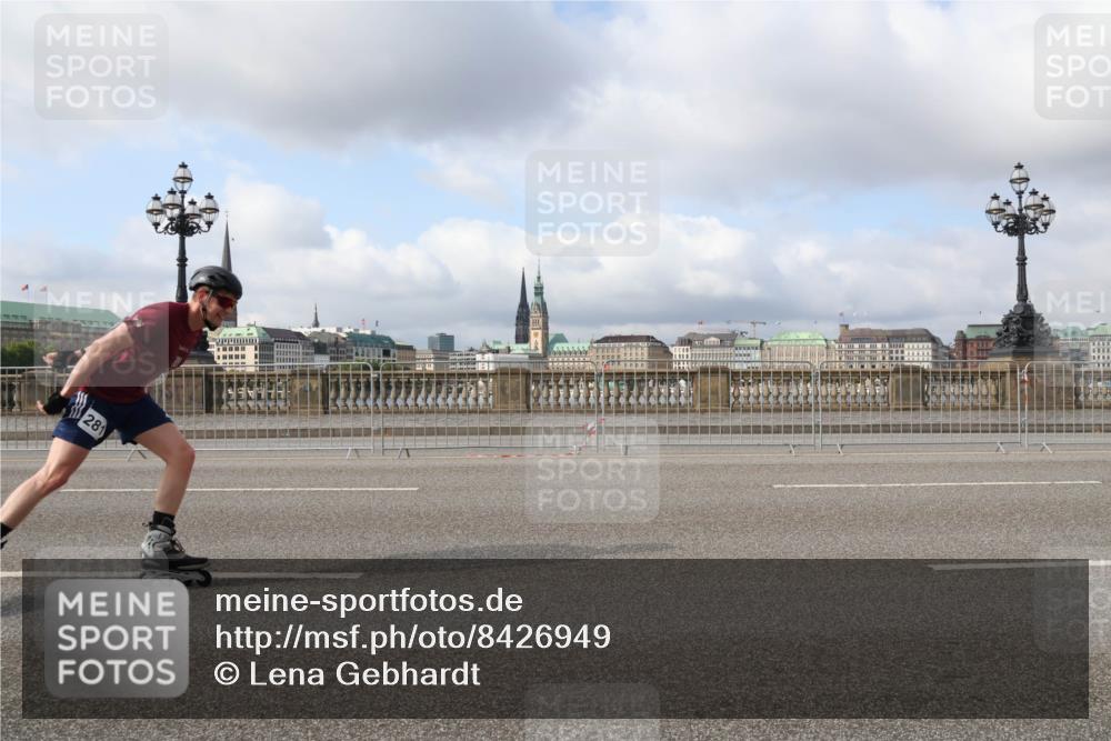 29.06.2025 - hella hamburg halbmarathon Lena Gebhardt http://msf.ph/oto/8426949 29.06.2025 08:59:02 Lombardsbrücke 281 meine-sportfotos.de