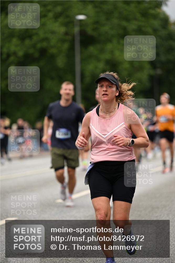 29.06.2025 - hella hamburg halbmarathon Dr. Thomas Lammeyer http://msf.ph/oto/8426972 29.06.2025 10:50:39 Kennedybrücke 1033, 1421, 1426, 1695, 1867, 1868, 1924, 1983, 2008, 2398, 2773, 2917, 3160, 3164, 4202, 4223, 4224, 4296, 4317, 4572, 5044, 6124, 6161, 7303, 7530, 8477, 9243, 9445, 10030, 10230, 10327, 10329, 10367, 10812, 11253, 11393 meine-sportfotos.de