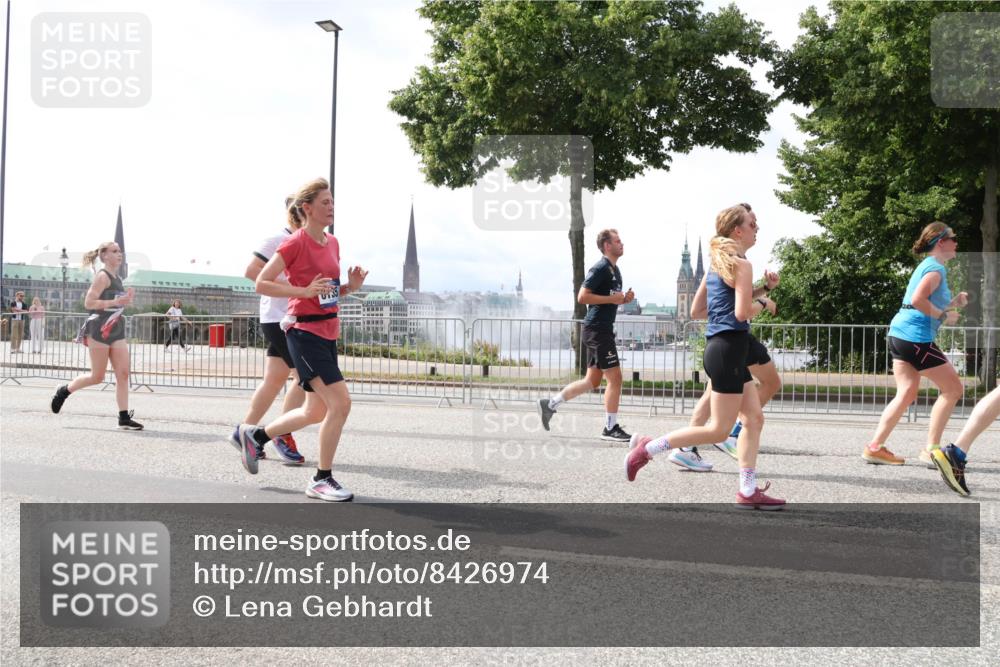 29.06.2025 - hella hamburg halbmarathon Lena Gebhardt http://msf.ph/oto/8426974 29.06.2025 10:43:34 Lombardsbrücke 1023, 1155, 1310, 1400, 1467, 1816, 1878, 2267, 2361, 2733, 2971, 3074, 3238, 3329, 3390, 3597, 3638, 4056, 4177, 4302, 4367, 4680, 4866, 5192, 5201, 5214, 5268, 5293, 5370, 5610, 5720, 5755, 5890, 6012, 6036, 6096, 6226, 6334, 6440, 6931, 6971, 6973, 7197, 7205, 7206, 7461, 7489, 7504, 7872, 7926, 8000, 8058, 8135, 8184, 8233, 8408, 8435, 8504, 9072, 9639, 9641, 9704, 9831, 9976, 10083, 10097, 10200, 10202 meine-sportfotos.de