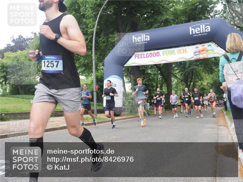 29.06.2025 - hella hamburg halbmarathon KatJ http://msf.ph/oto/8426976 29.06.2025 10:39:53 Zwischen KM18-KM19 1257, 1657, 2111, 2540, 2595, 2814, 4837, 5020, 6164, 6198, 7475 meine-sportfotos.de